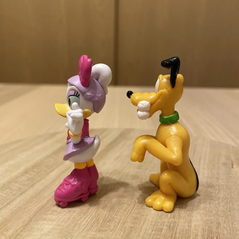 Disney Daisy Duck Purple Skirt Roller Skates & Pluto PVC Figure Lot Mickey Club